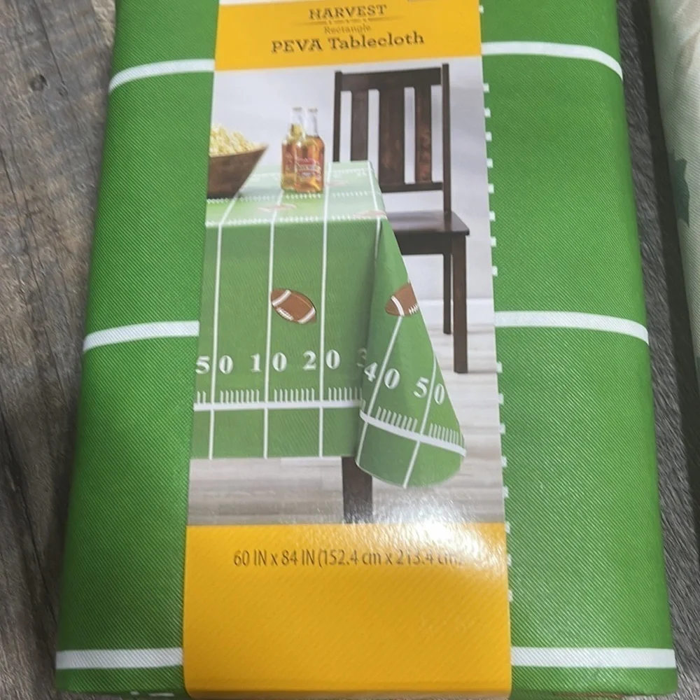2 rectangle tablecloths